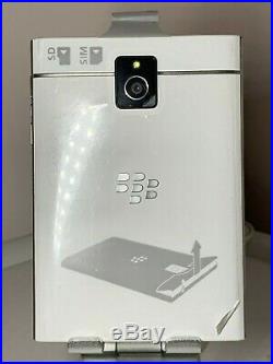 NEW BLACKBERRY PASSPORT Q30 -WHITE- 32GB (Unlocked) +-SUPER PHONE- ON SALE-